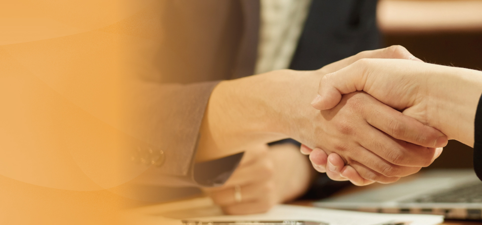 「人を大切にする企業づくり」を目指して、
    企業と労働者をサポートいたします。